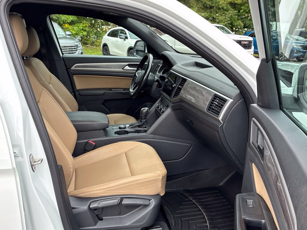 Used 2020 Volkswagen Atlas Cross Sport SE w/ Panoramic Sunroof Package AWD/4WD image 44