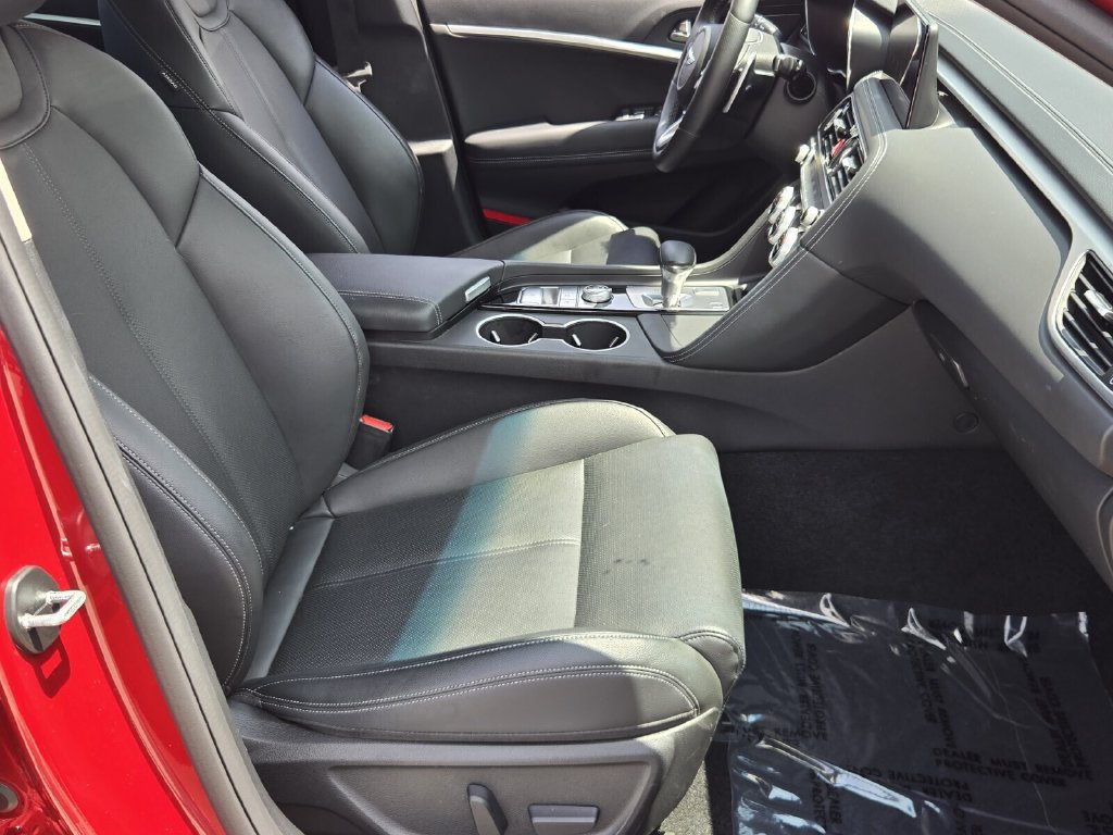 Used 2023 Genesis G70 2.0T RWD image 17