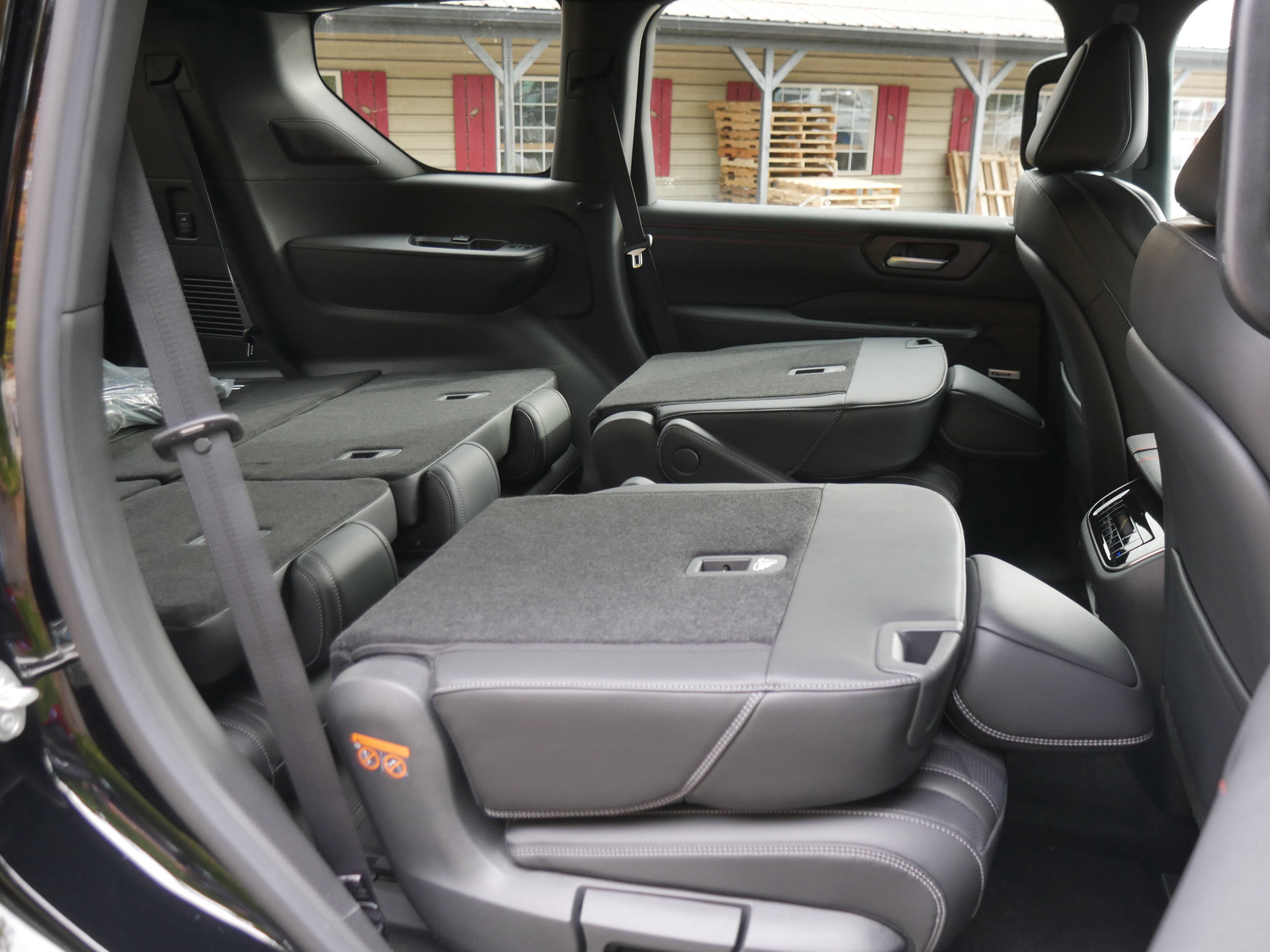 New 2026 Nissan Armada PRO-4X image 33