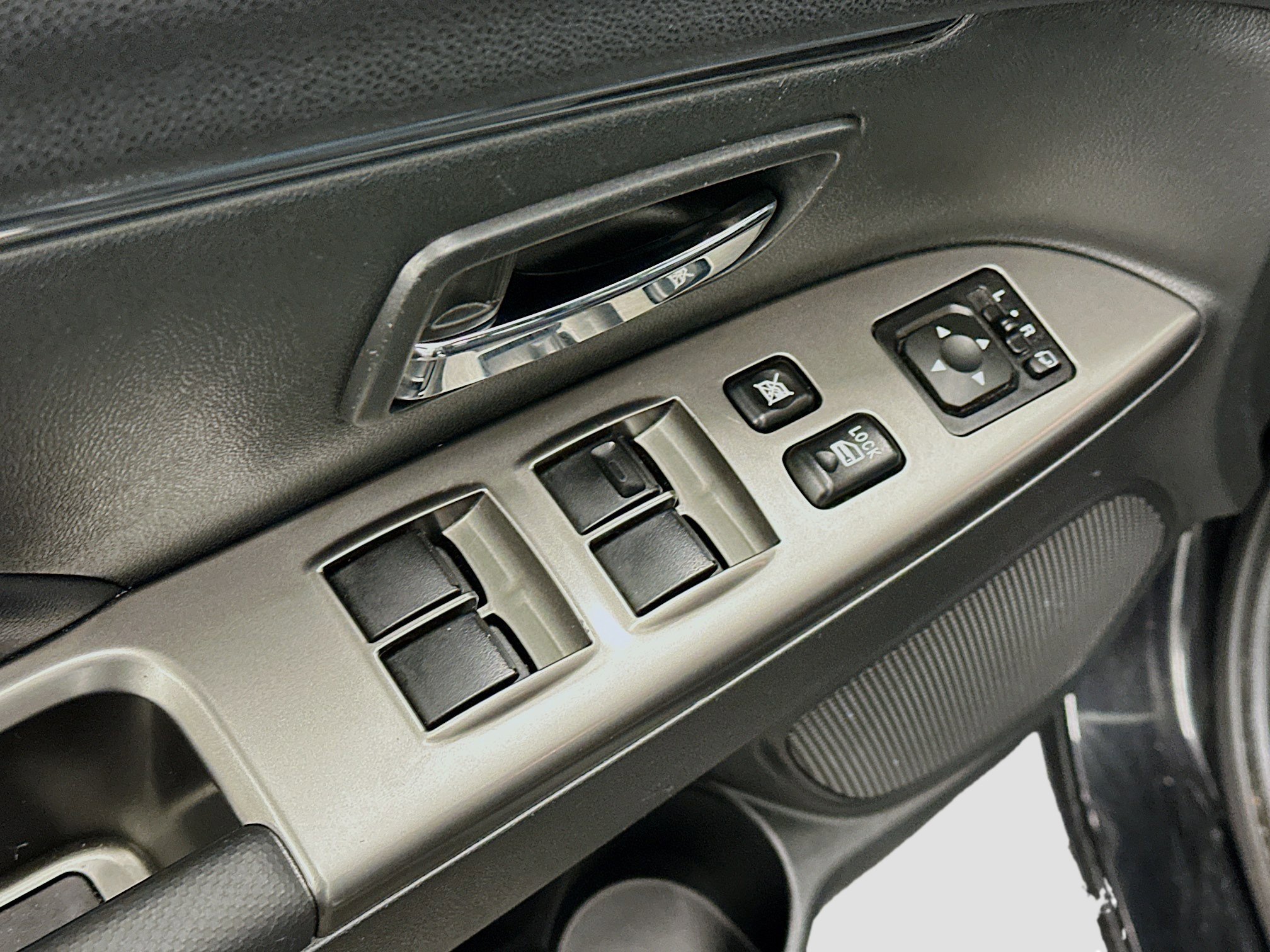 Used 2025 Mitsubishi Outlander Sport SE image 15