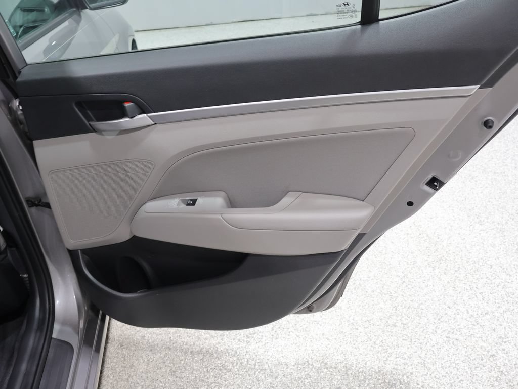 Used 2020 Hyundai Elantra SEL FWD image 20