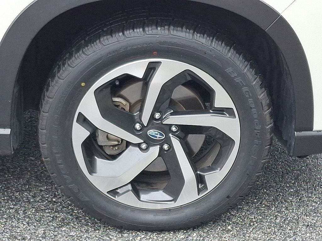 Certified 2022 Subaru Forester Touring AWD/4WD image 9