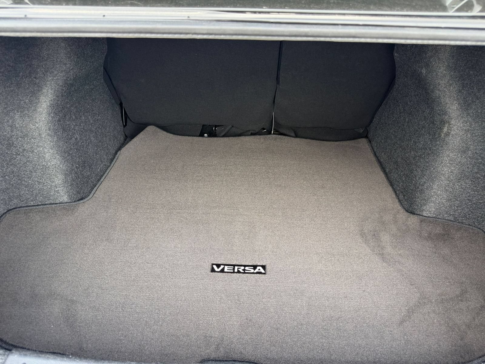 Used 2025 Nissan Versa SV FWD image 24