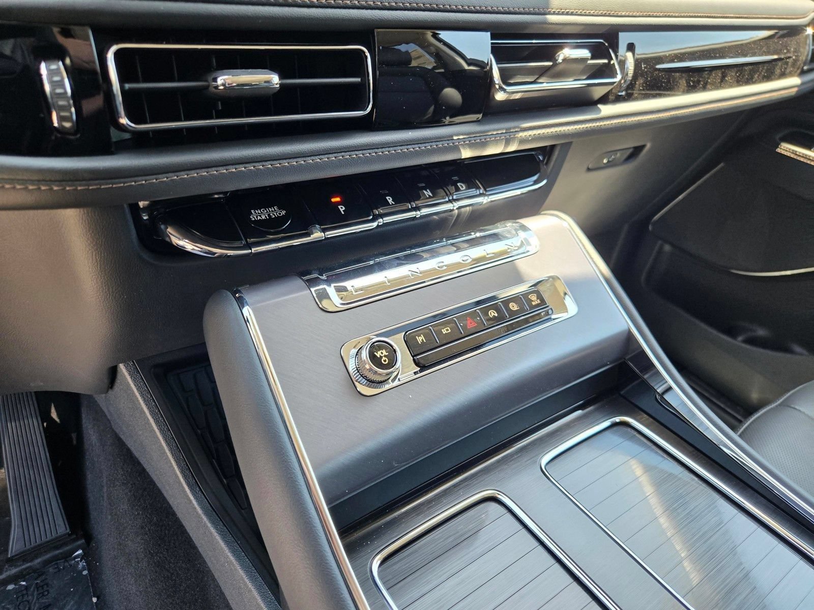 New 2026 Lincoln Aviator AWD image 13