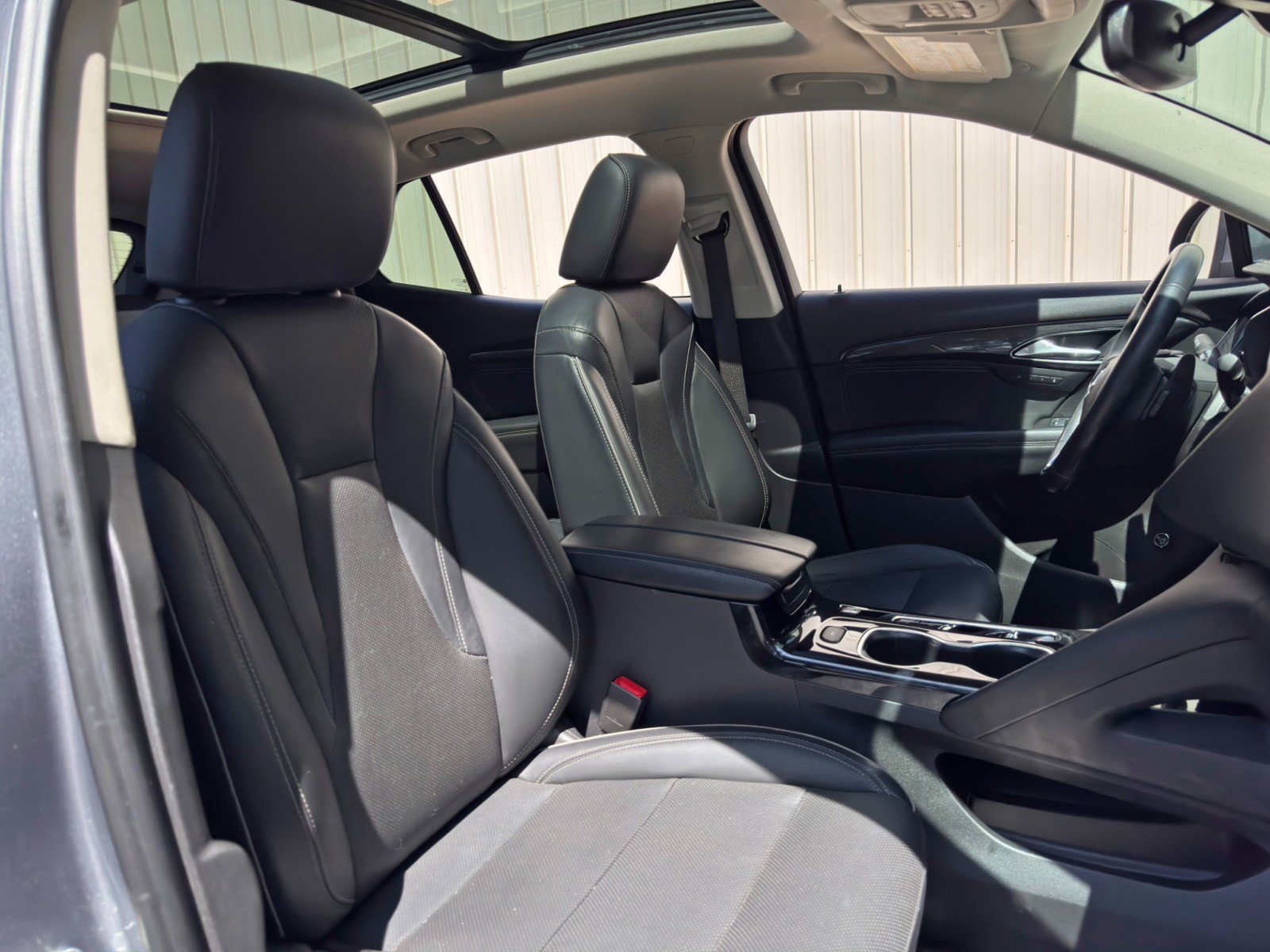 Used 2022 Buick Envision Essence w/ Safety Package FWD image 38