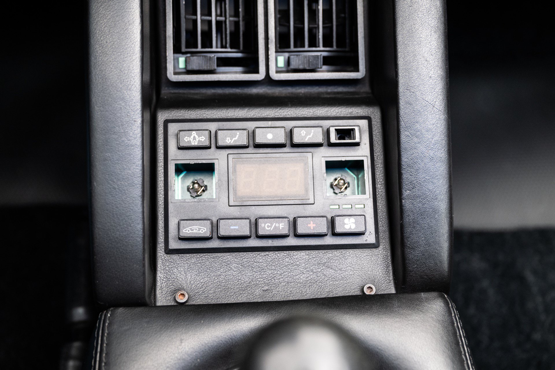 Used 1989 Lamborghini Countach Coupe RWD image 24