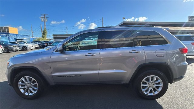 Used 2021 Jeep Grand Cherokee Laredo w/ Security & Convenience Group image 2