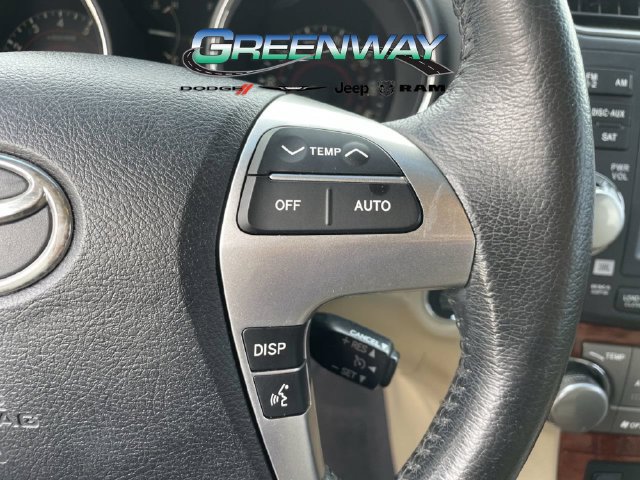 Used 2012 Toyota Highlander Limited w/ Tow Pkg FWD image 28