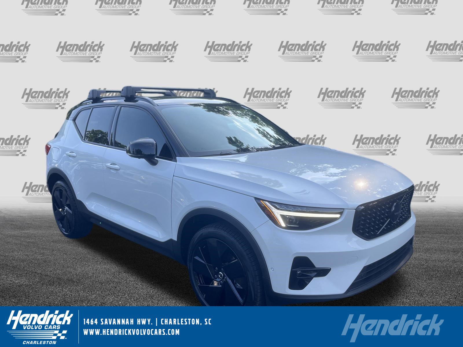 Used 2026 Volvo XC40 B5 Ultra w/ Protection Package Premier image 1