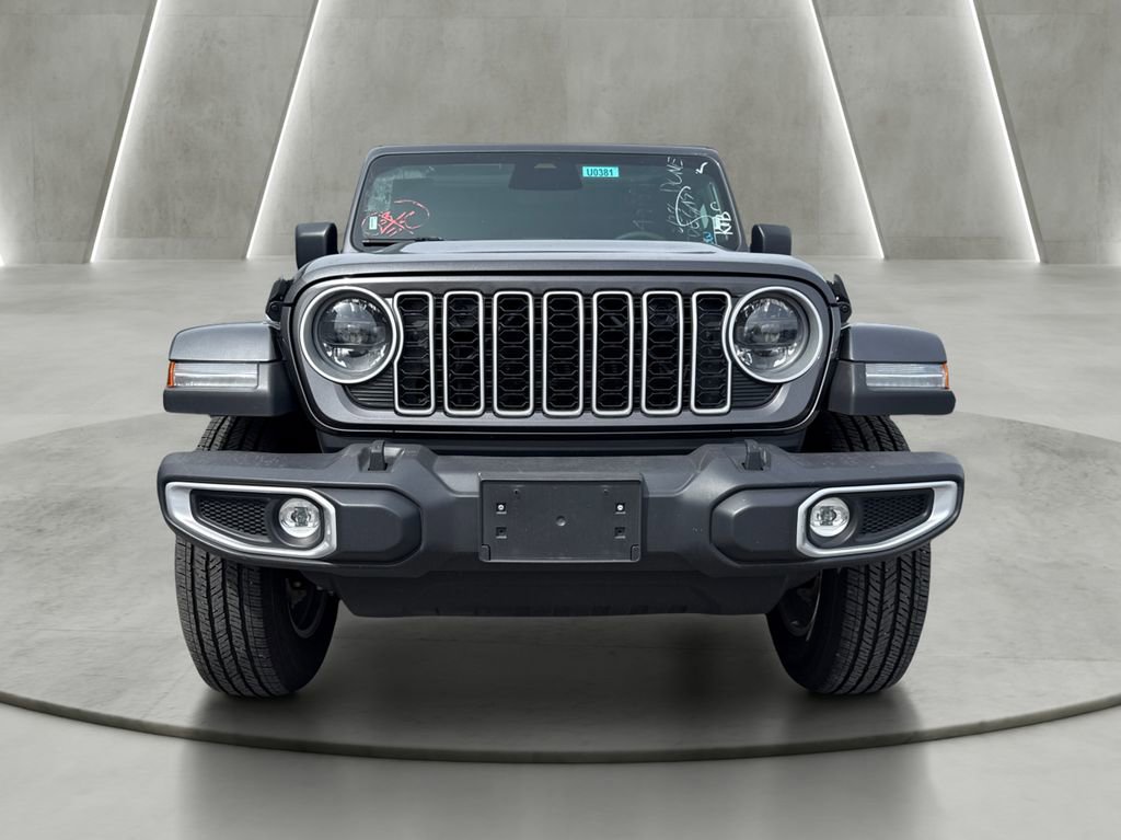 Used 2025 Jeep Wrangler Unlimited Sahara AWD/4WD image 2