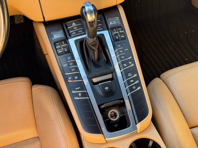 Used 2018 Porsche Macan w/ Premium Package Plus image 15