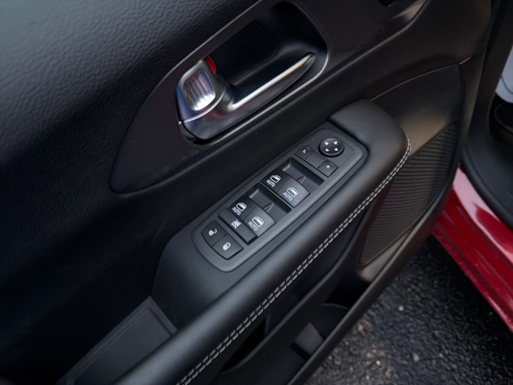 New 2026 Chrysler Pacifica Select image 11