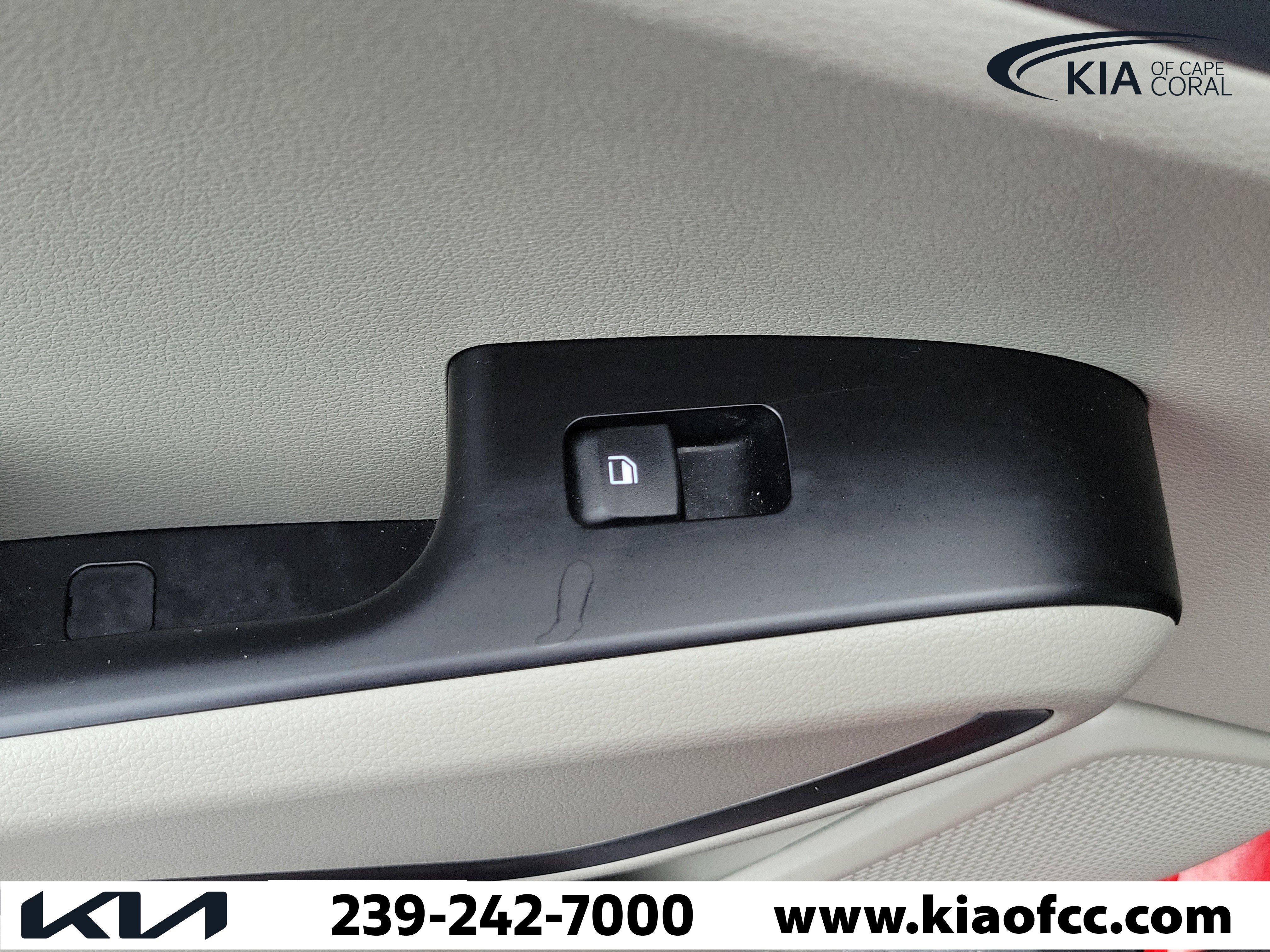 Used 2022 Kia Soul S FWD image 14