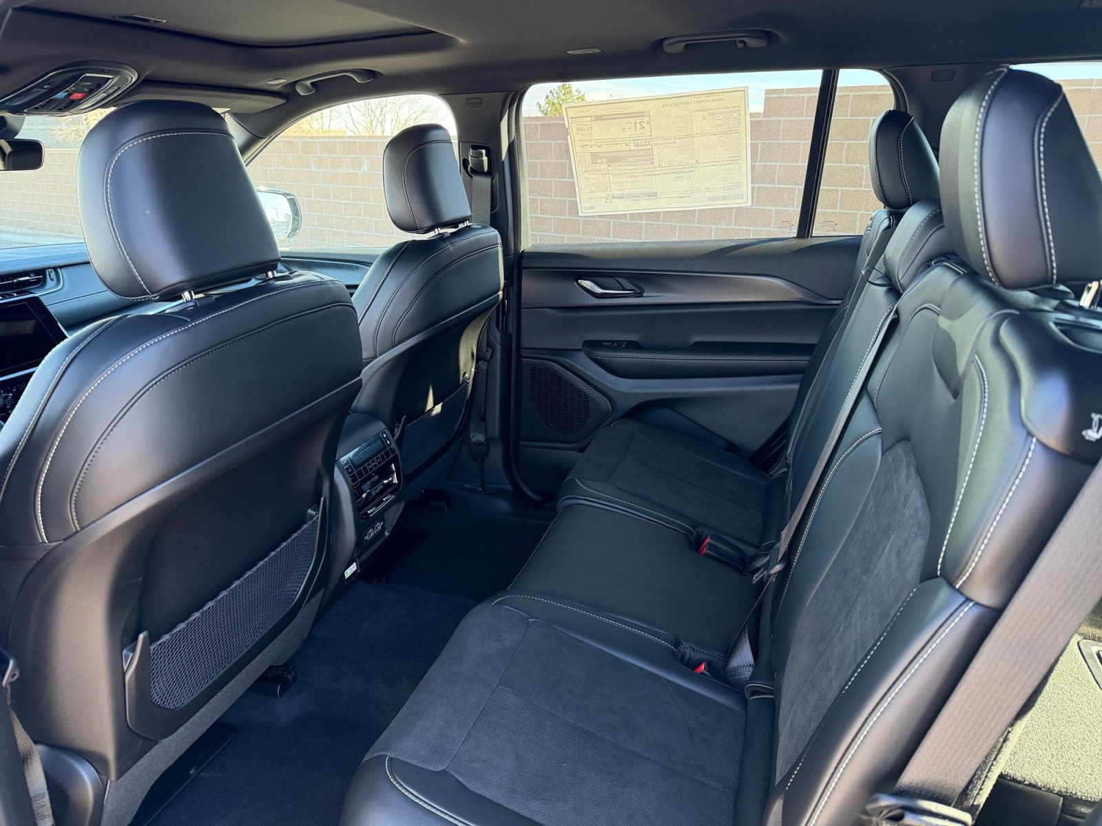 New 2025 Jeep Grand Cherokee L Altitude AWD/4WD image 18