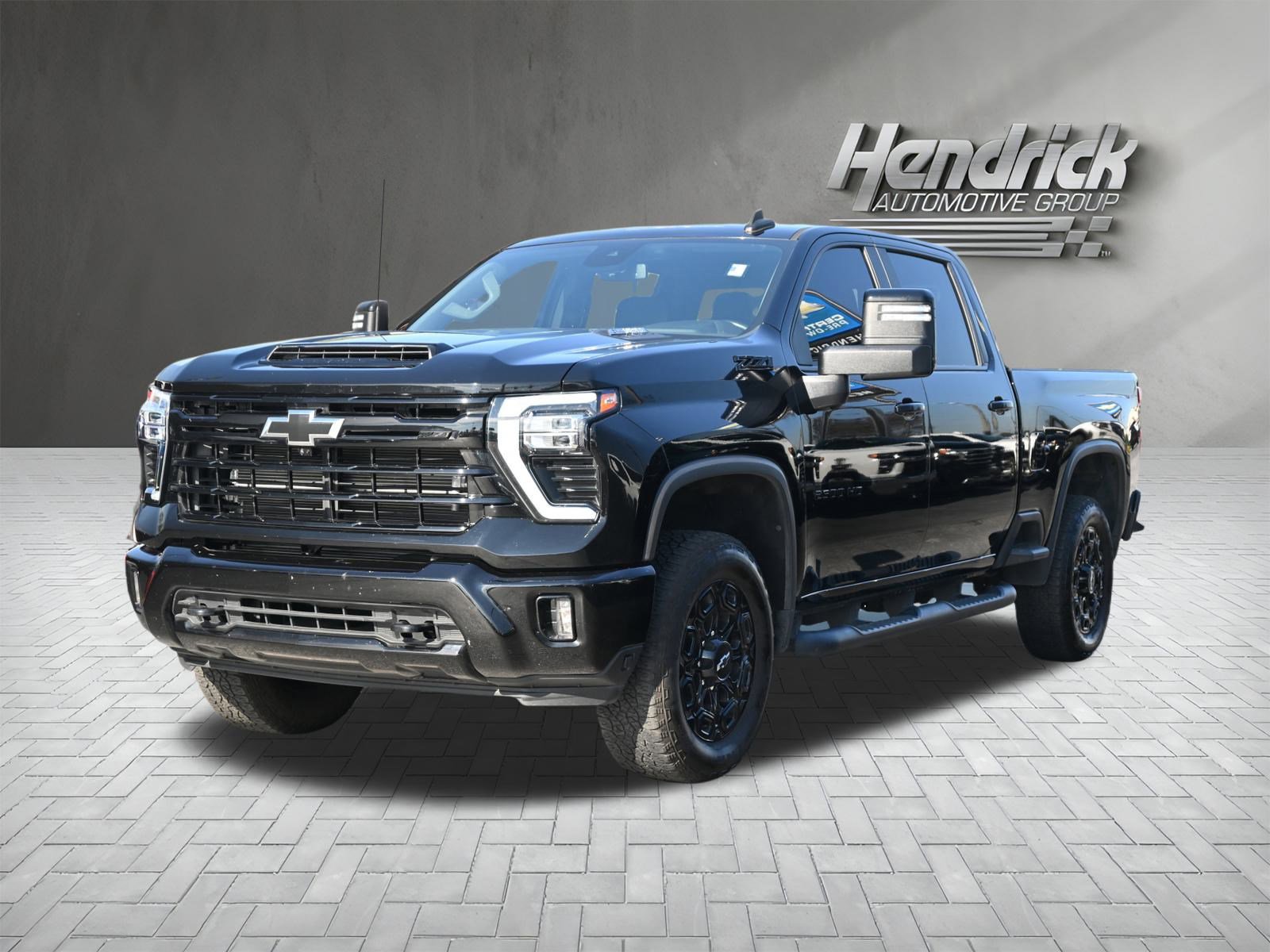 Used 2024 Chevrolet Silverado 2500 LT w/ Midnight Edition image 6