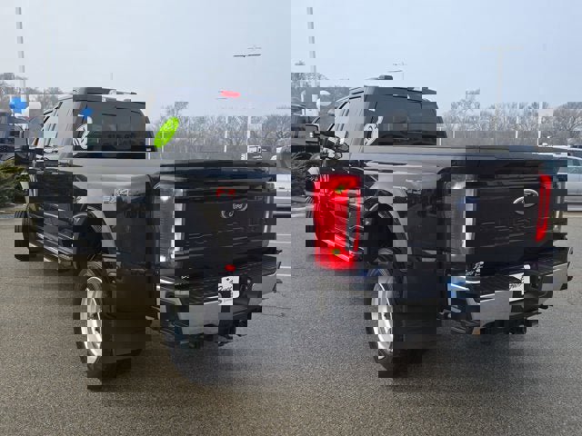 Used 2023 Ford F450 XLT w/ FX4 Off-Road Package image 16