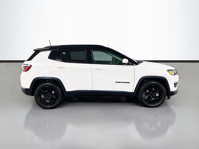 Used 2019 Jeep Compass Latitude FWD image 8