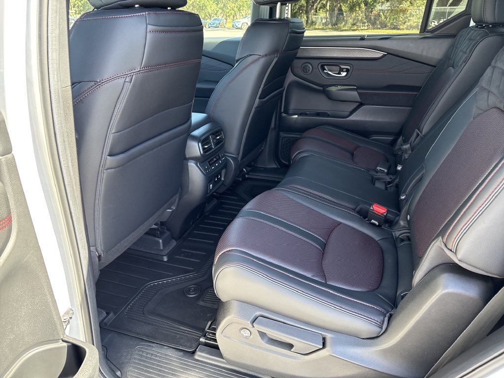 Used 2026 Honda Pilot Black Edition image 27