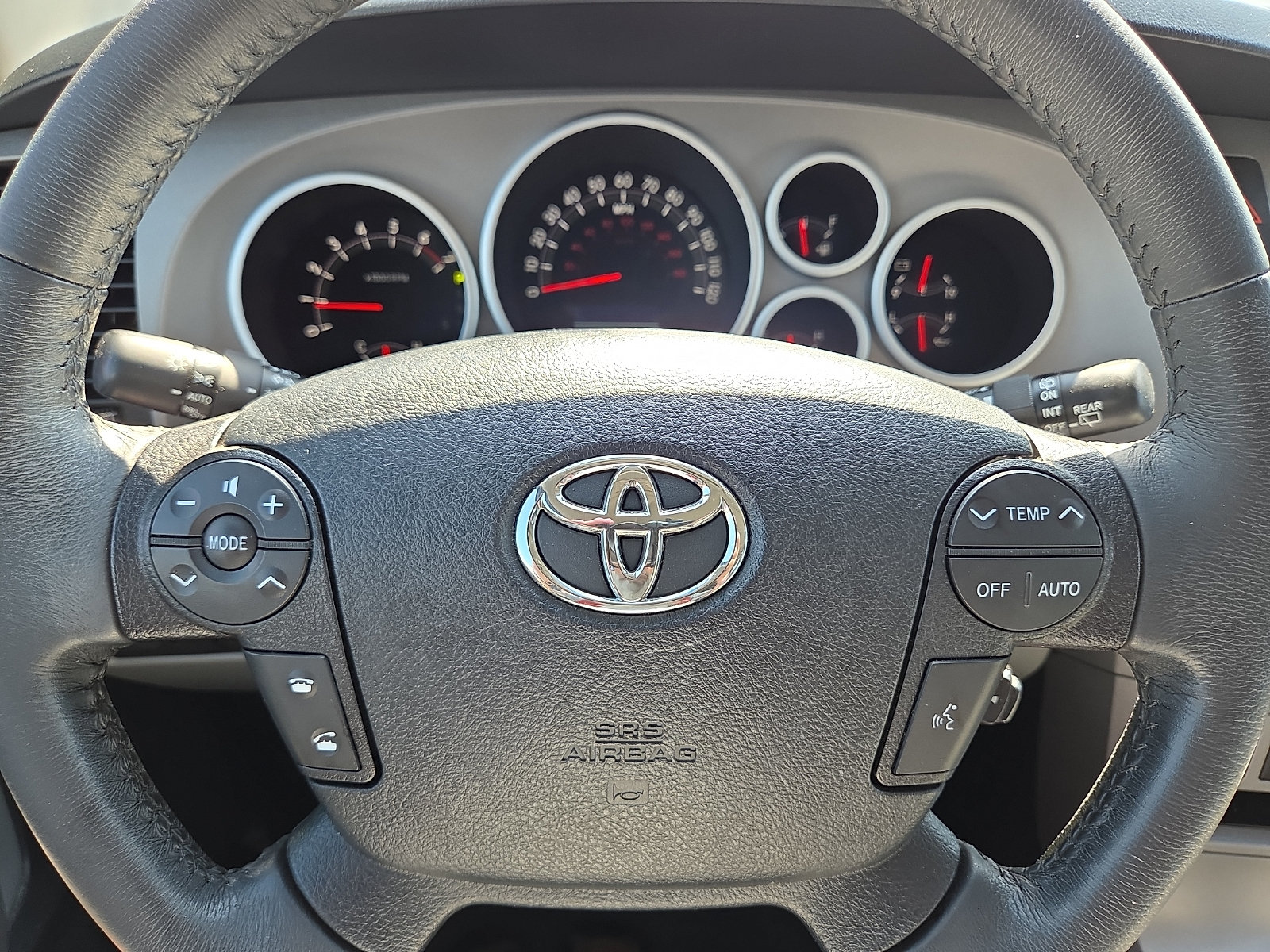 Used 2013 Toyota Sequoia Limited AWD/4WD image 24