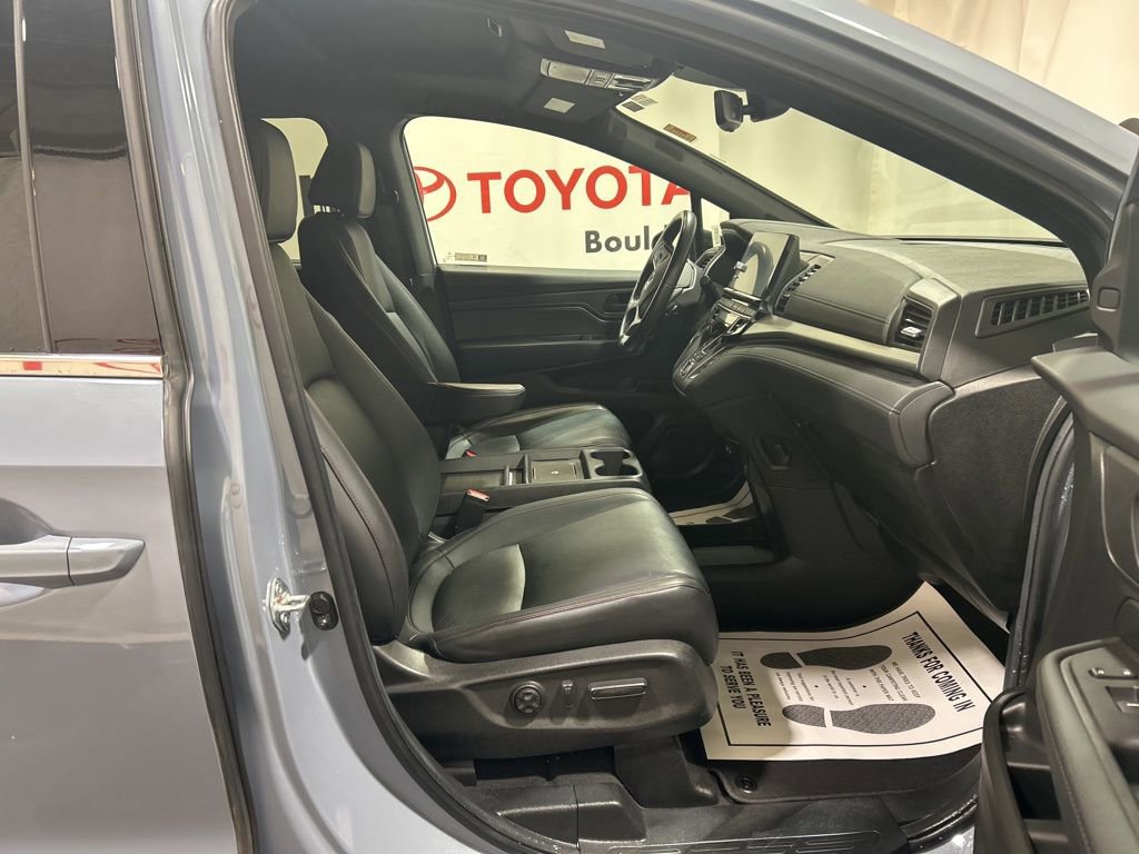 Used 2025 Honda Odyssey Sport-L image 13