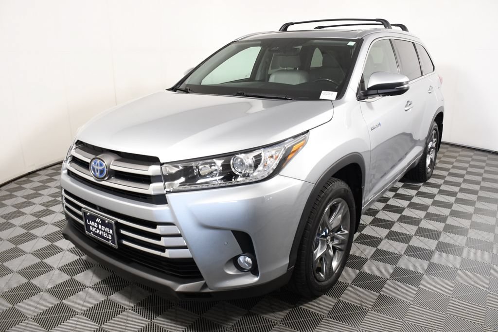 Used 2017 Toyota Highlander Limited Platinum