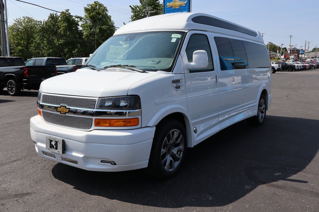 New 2025 Chevrolet Express 2500 Extended w/ Driver Convenience Package image 40