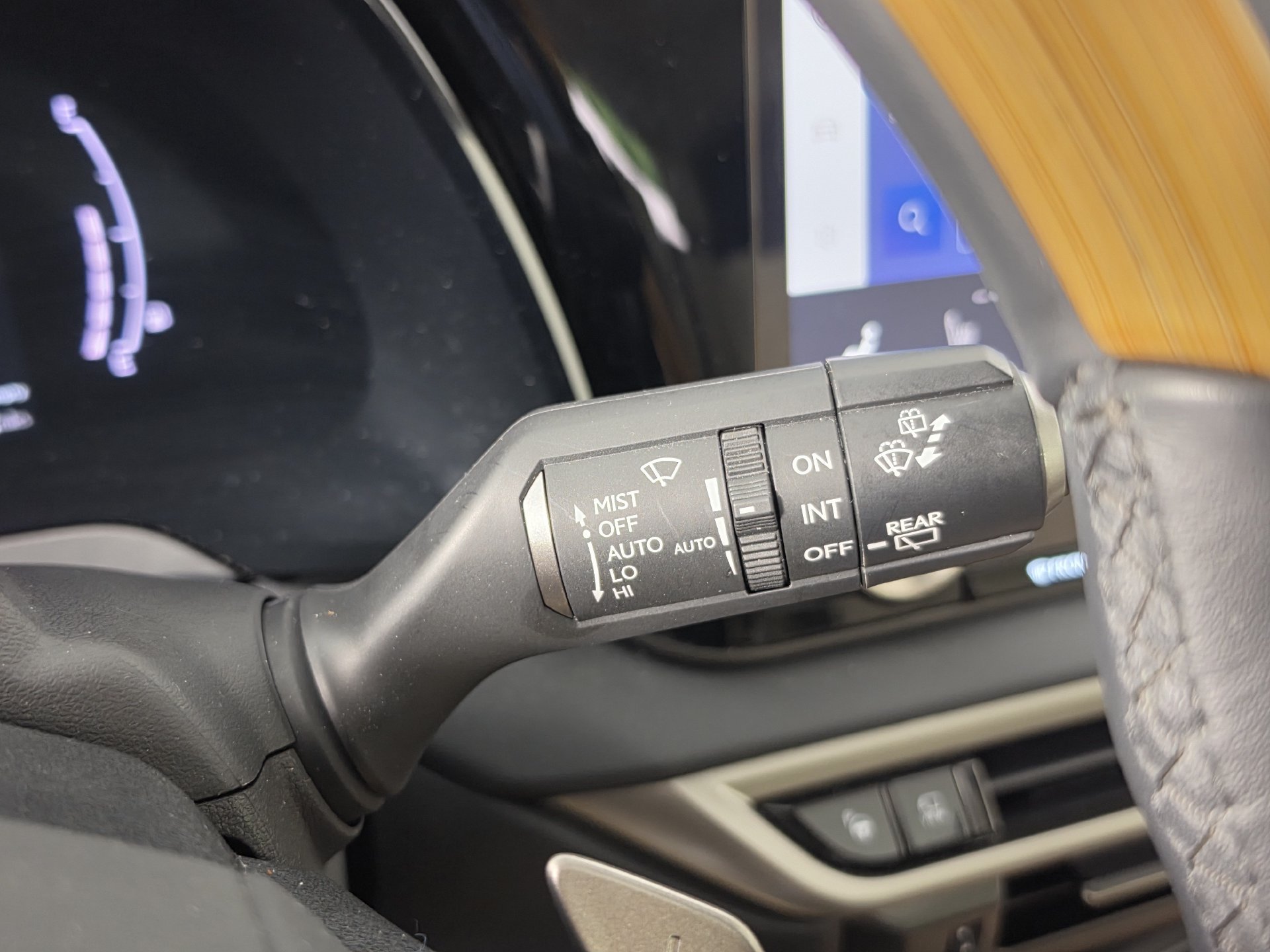Used 2024 Lexus RX 350 FWD w/ Convenience Package image 10