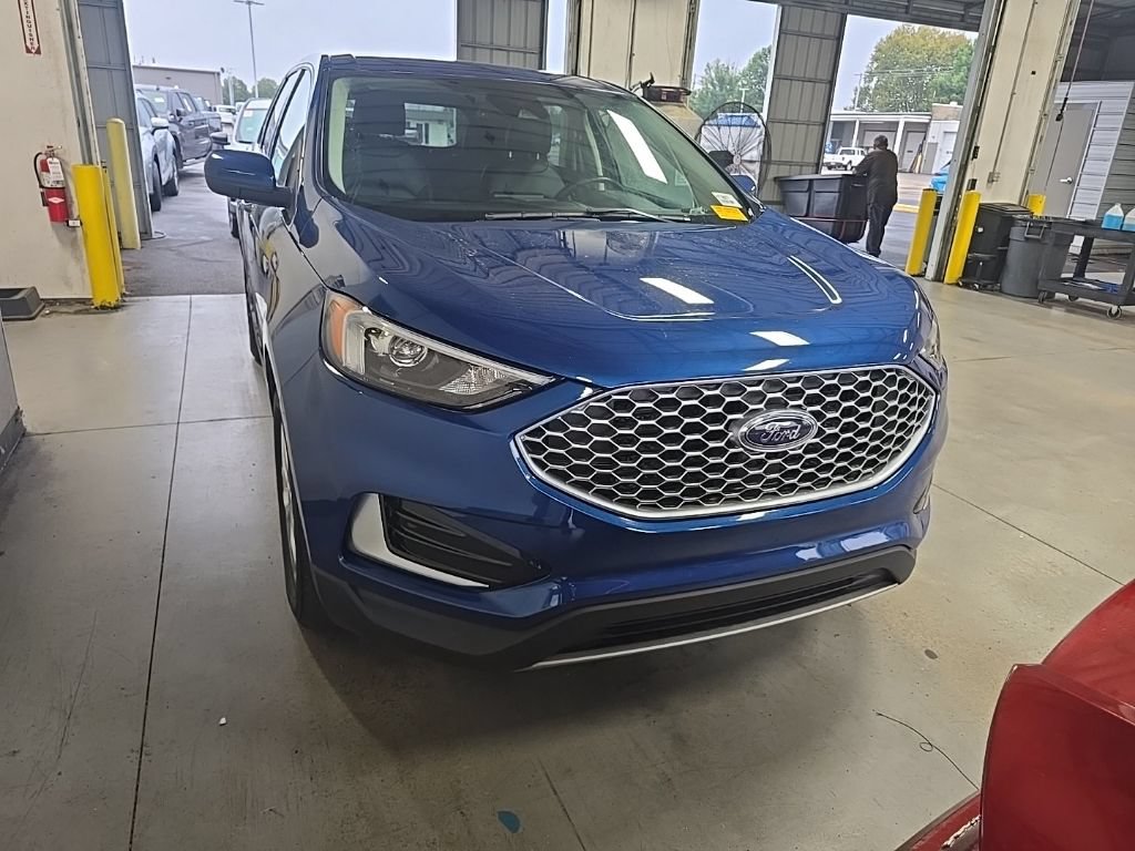 Used 2023 Ford Edge SEL AWD/4WD image 1