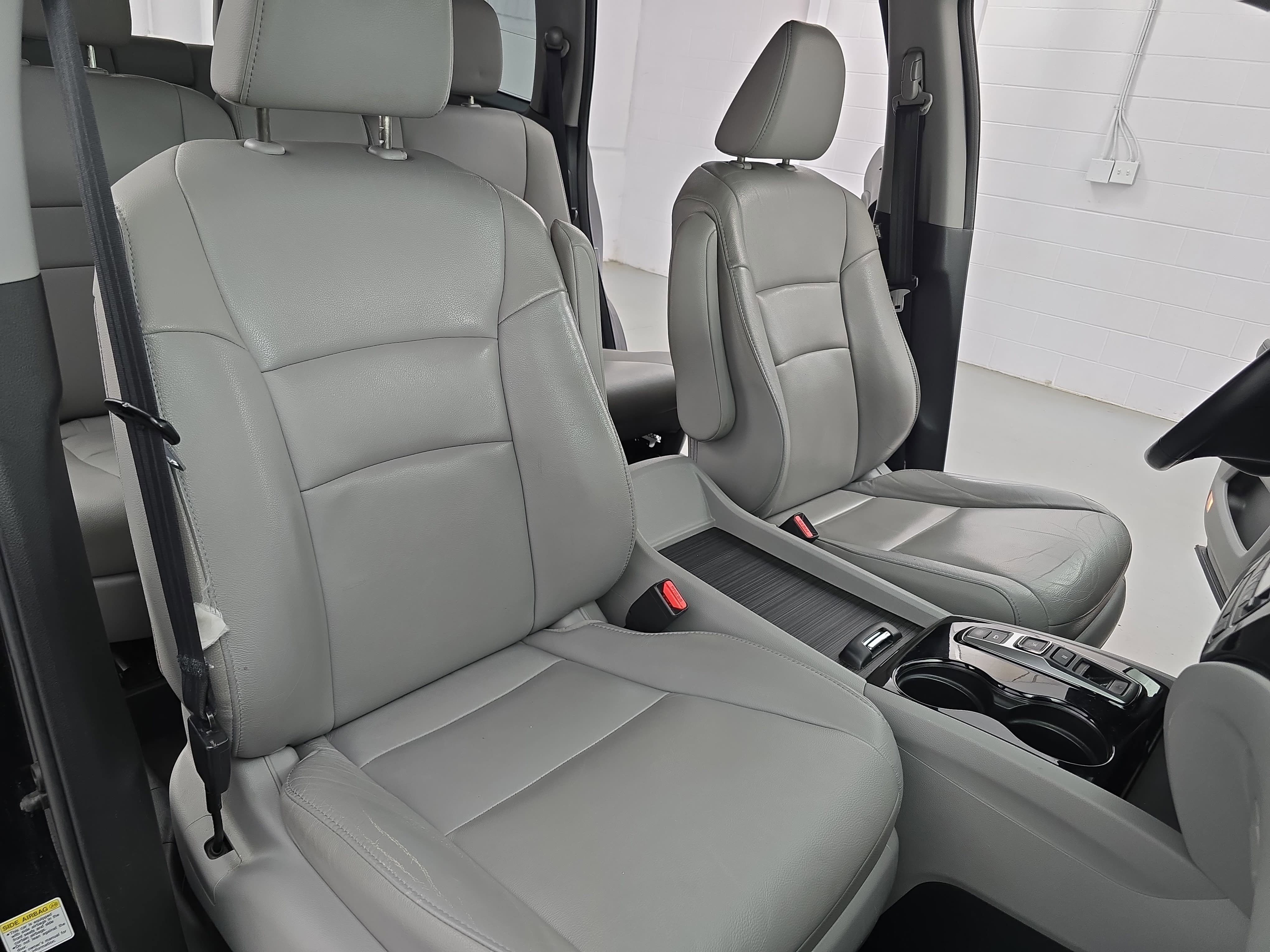 Used 2016 Honda Pilot Touring image 10