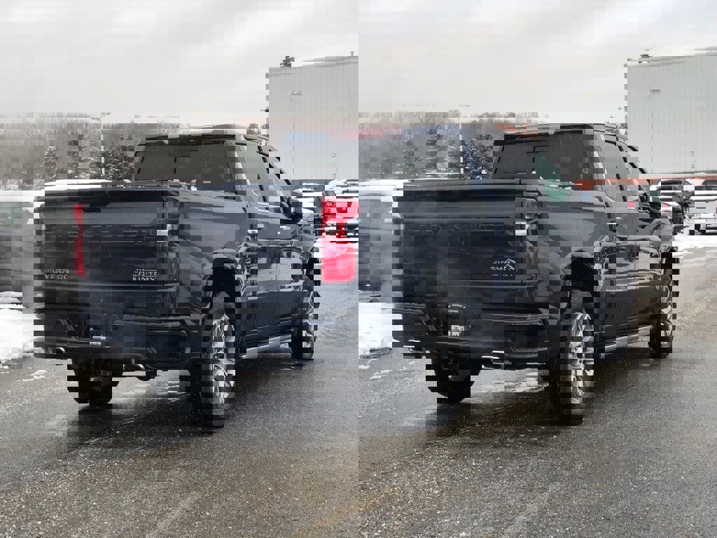 Used 2020 Chevrolet Silverado 1500 High Country w/ Technology Package image 6