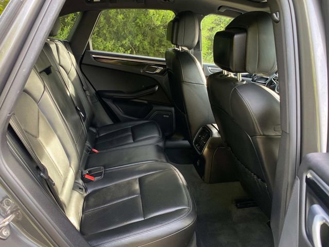 Used 2018 Porsche Macan image 34