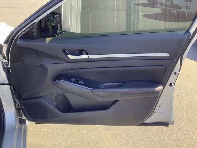 Used 2024 Nissan Altima 2.5 SR image 37