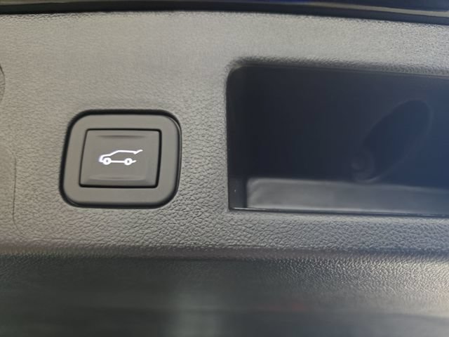 New 2026 Chevrolet Equinox RS w/ Convenience Package III AWD/4WD image 16