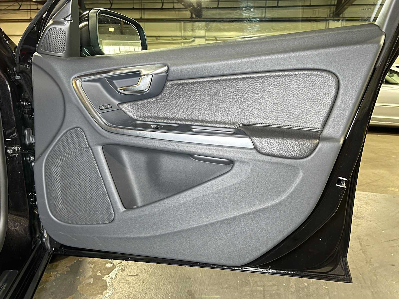 Used 2011 Volvo S60 T6 AWD/4WD image 10