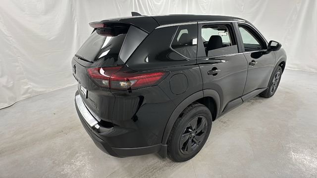New 2026 Nissan Rogue SV w/ Cold Weather Package AWD/4WD image 3