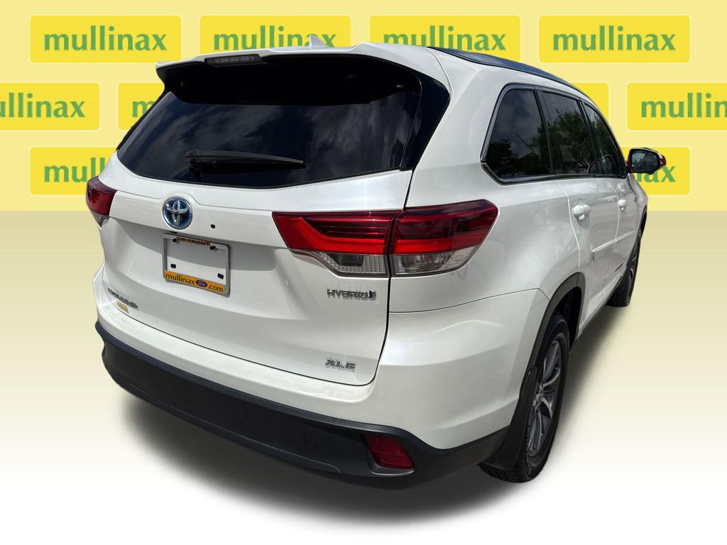 Used 2019 Toyota Highlander XLE image 4