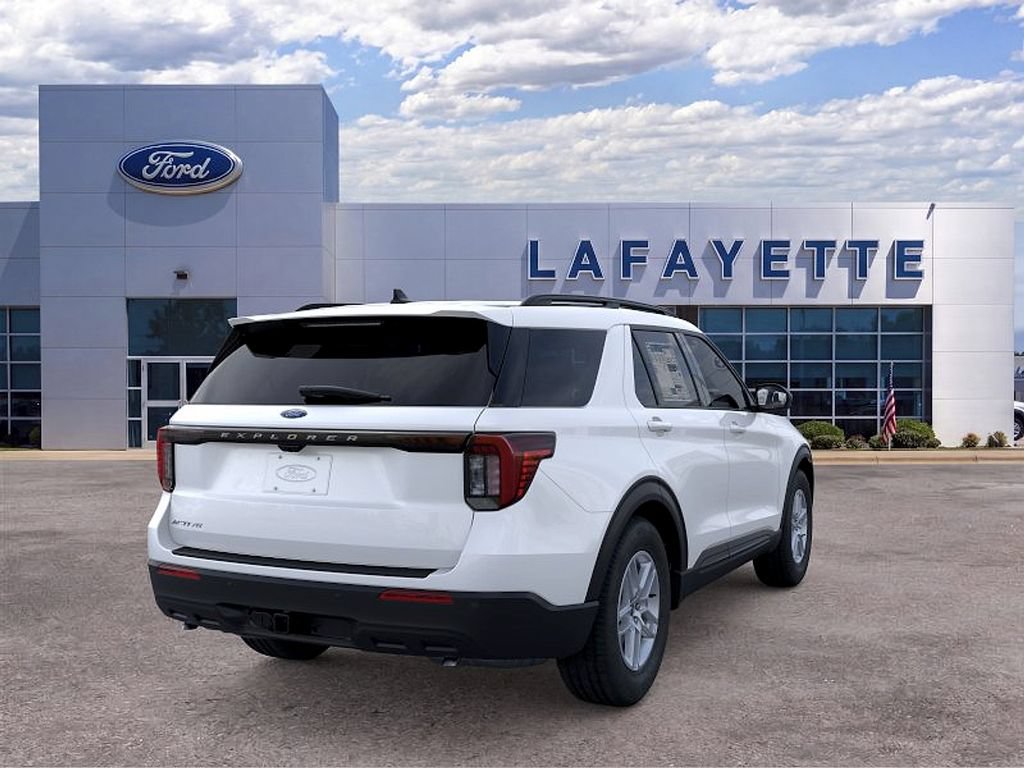 New 2026 Ford Explorer Active RWD image 8