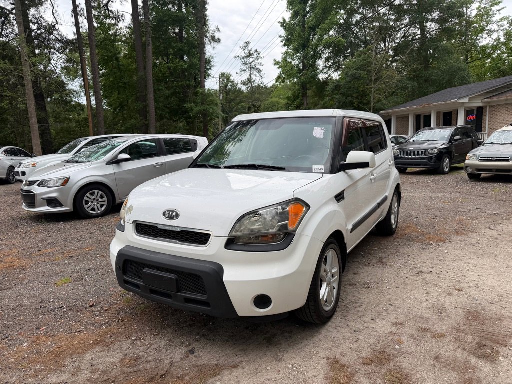 Used 2011 Kia Soul + FWD image 11