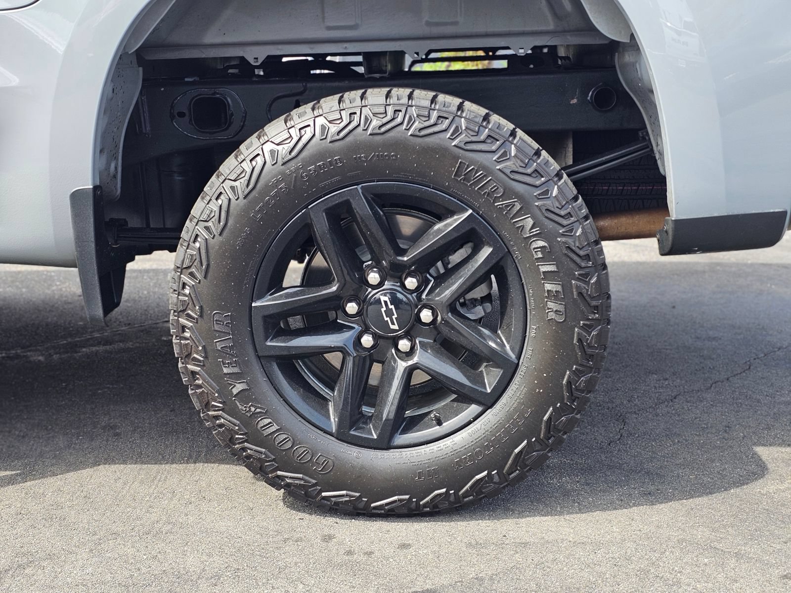 Used 2024 Chevrolet Silverado 1500 LT Trail Boss w/ LPO, Dark Essentials Package AWD/4WD image 11