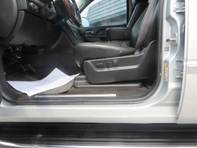 Used 2013 Cadillac Escalade EXT Luxury AWD/4WD image 17