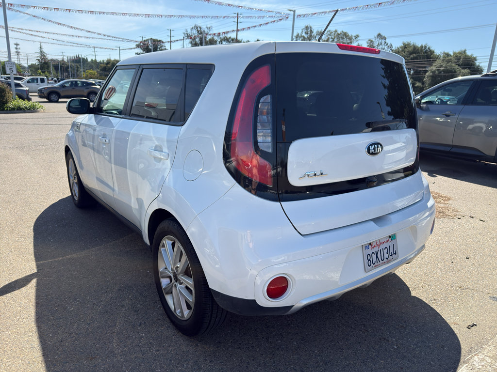 Used 2017 Kia Soul + FWD image 7