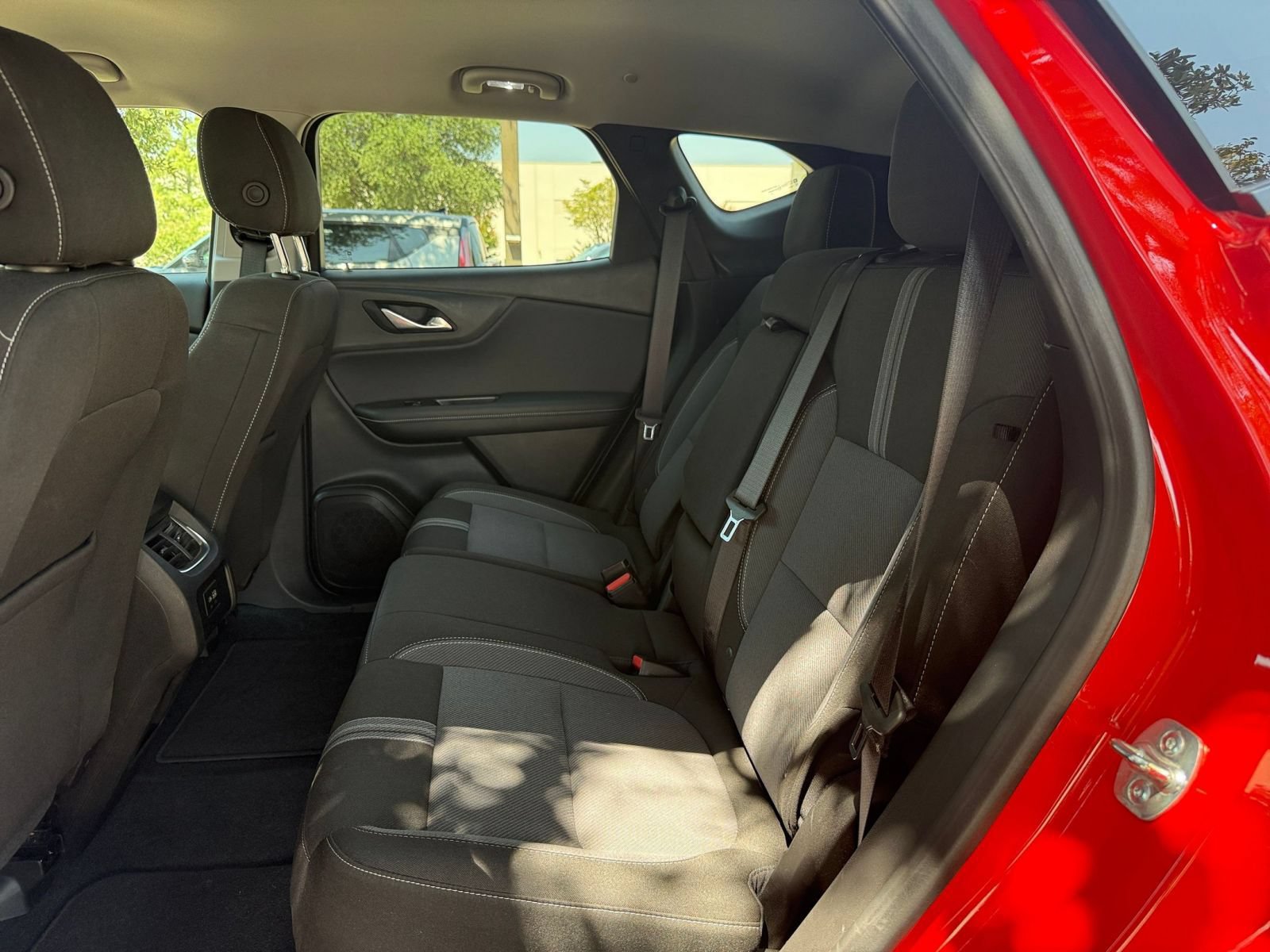 Used 2025 Chevrolet Blazer LT FWD image 28