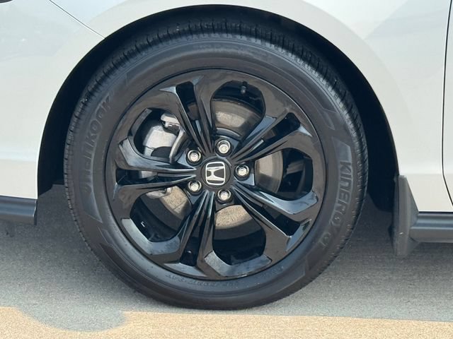 Certified 2025 Honda Accord SE image 5