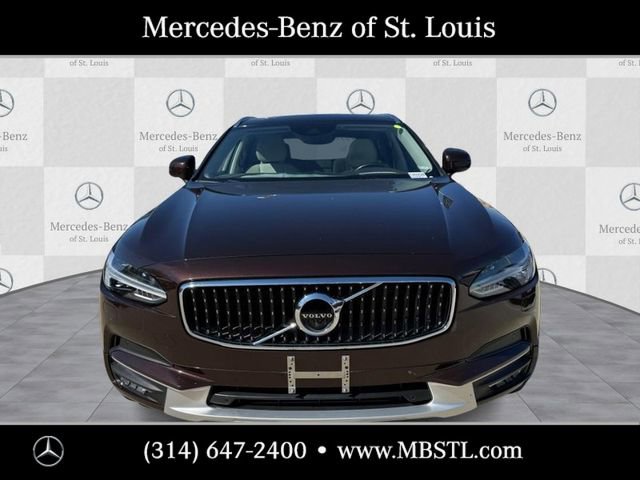 Used 2017 Volvo V90 T6 Cross Country image 7