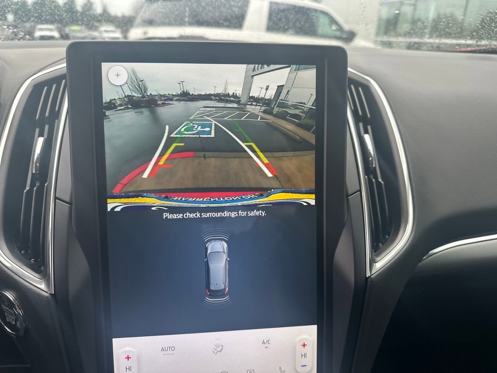 Used 2022 Ford Edge Titanium image 19
