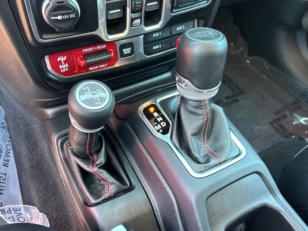 Used 2023 Jeep Wrangler Unlimited Rubicon 4xe AWD/4WD image 15