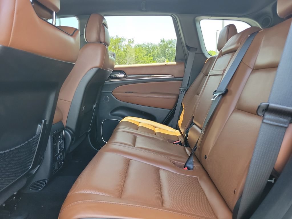 Used 2020 Jeep Grand Cherokee Overland AWD/4WD image 18