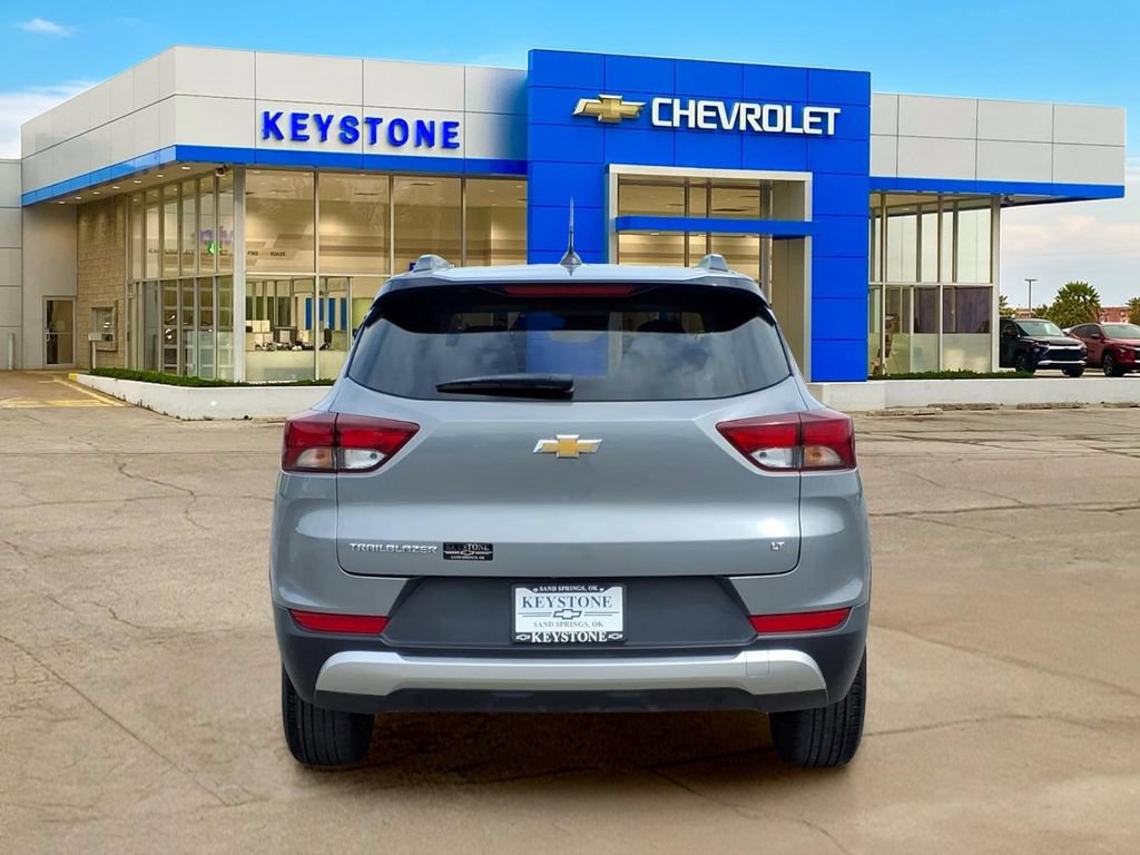 Used 2025 Chevrolet TrailBlazer LT FWD image 6