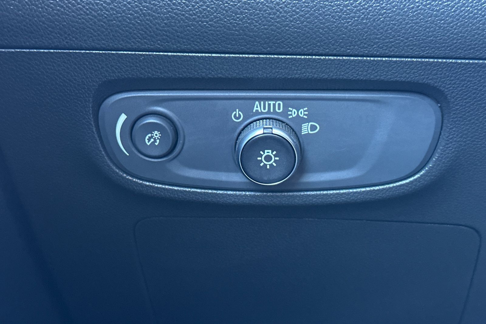 Certified 2024 Buick Encore GX Preferred image 35