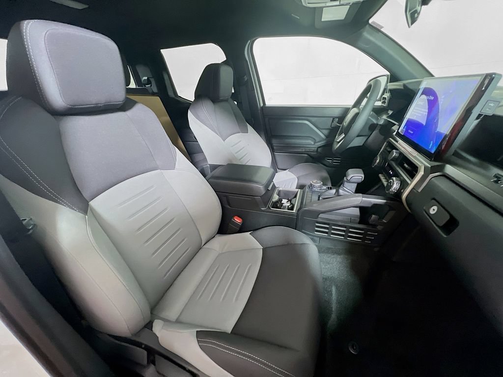 Certified 2025 Toyota Tacoma TRD Sport AWD/4WD image 23